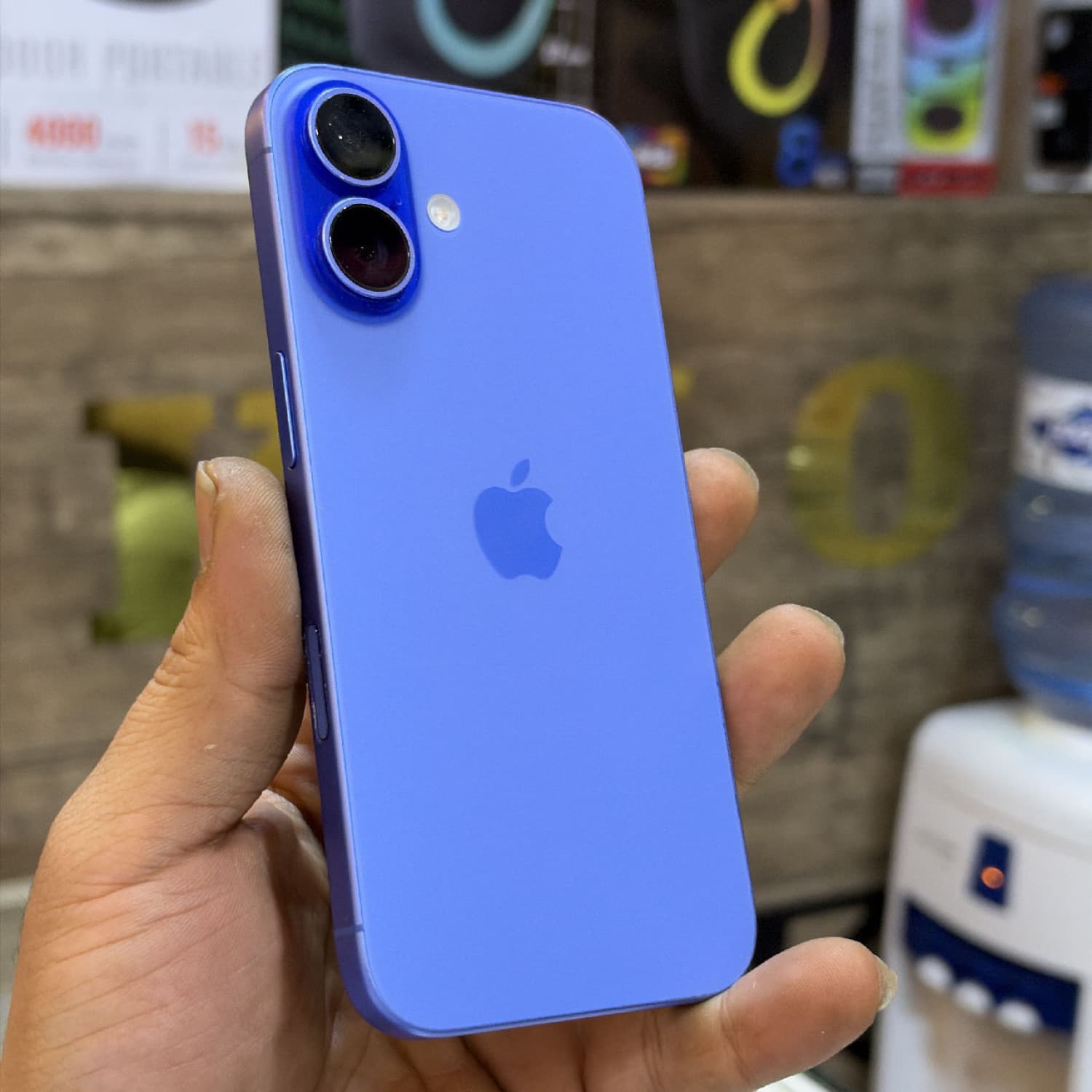 IPHONE 16