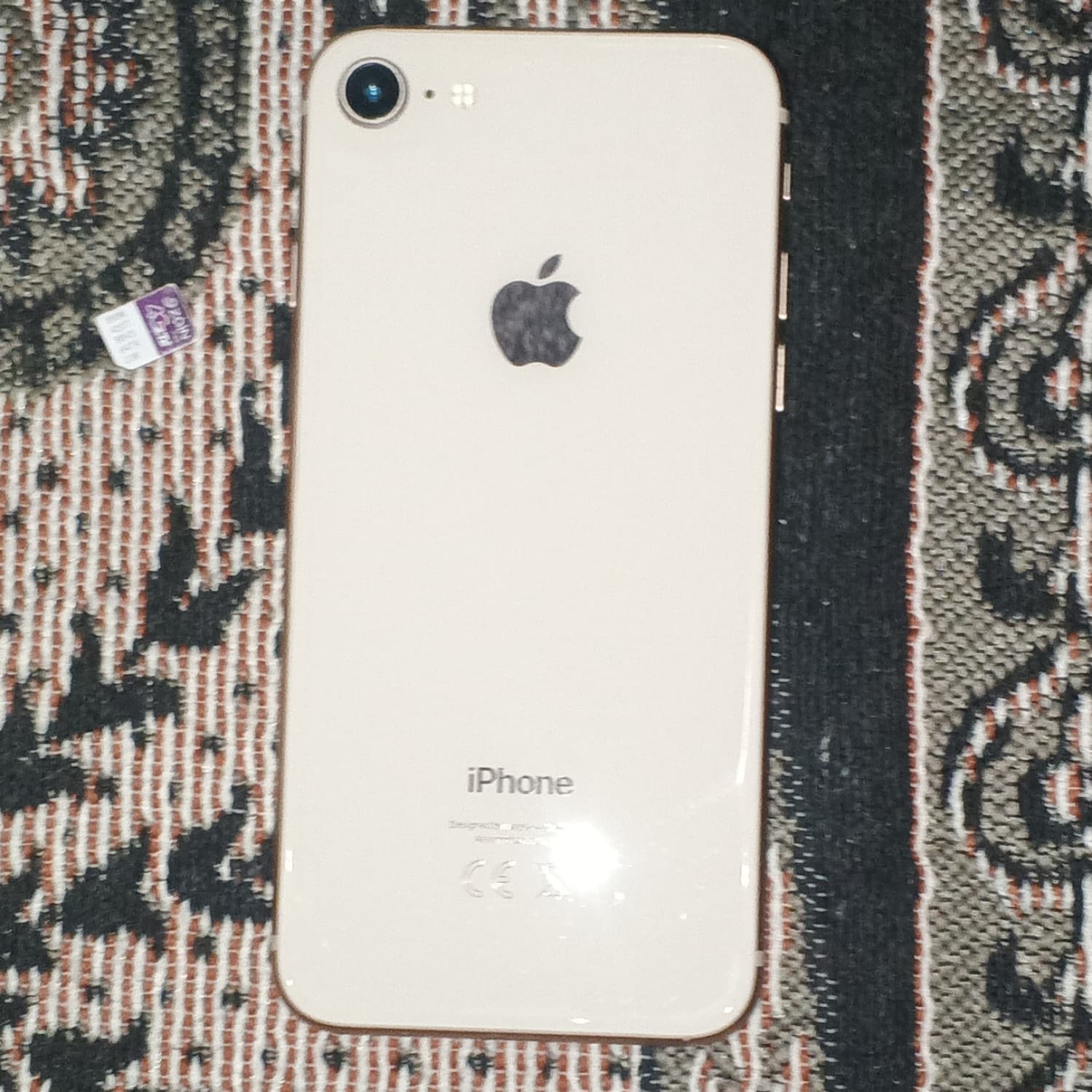 IPHONE 8