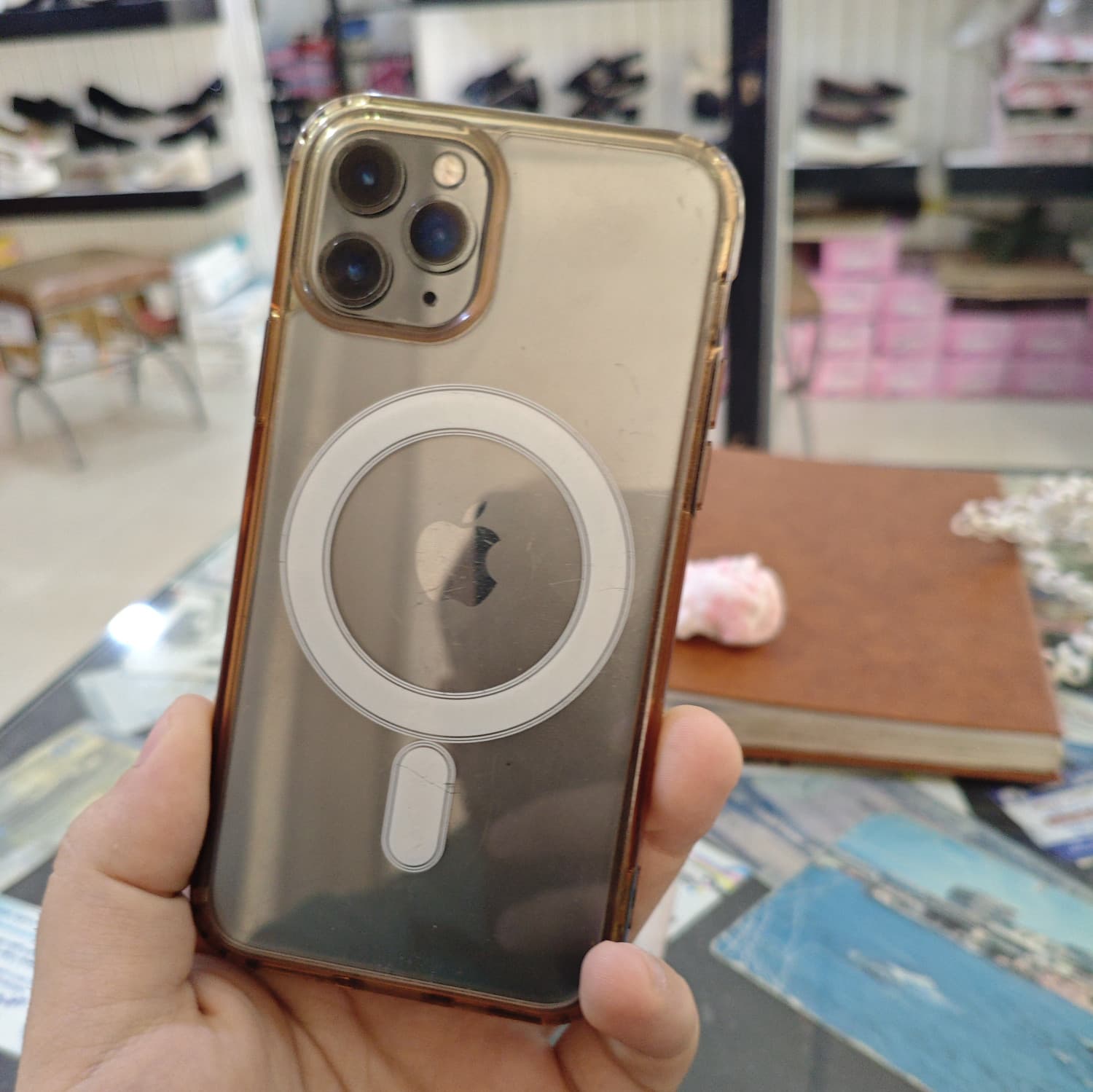 IPHONE 11 PRO