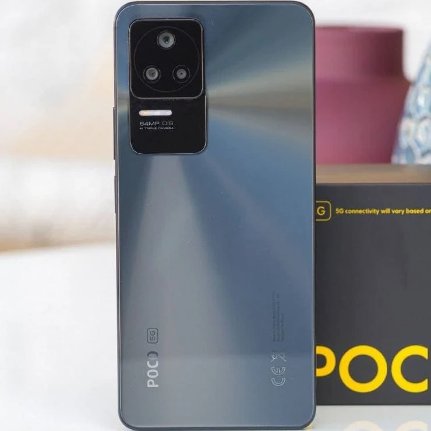 POCO F4