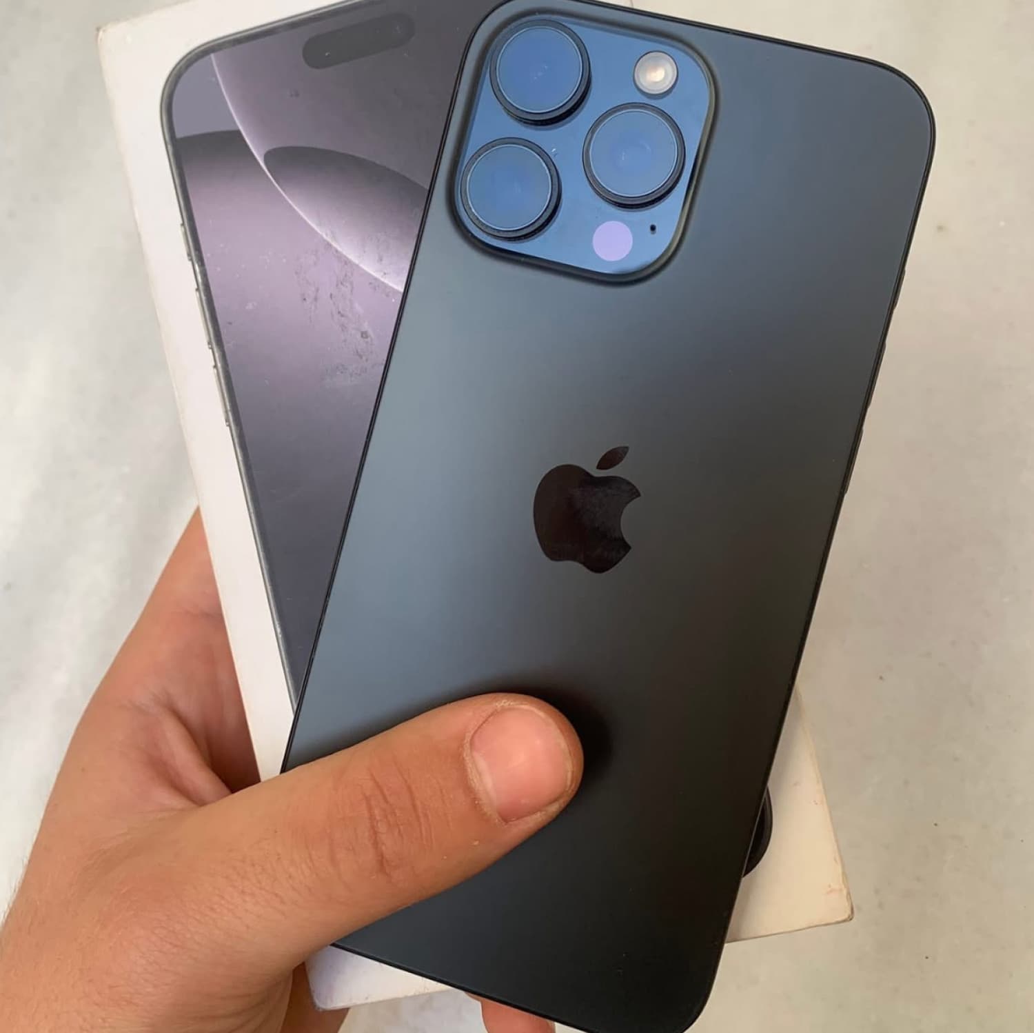 IPHONE 16 PRO