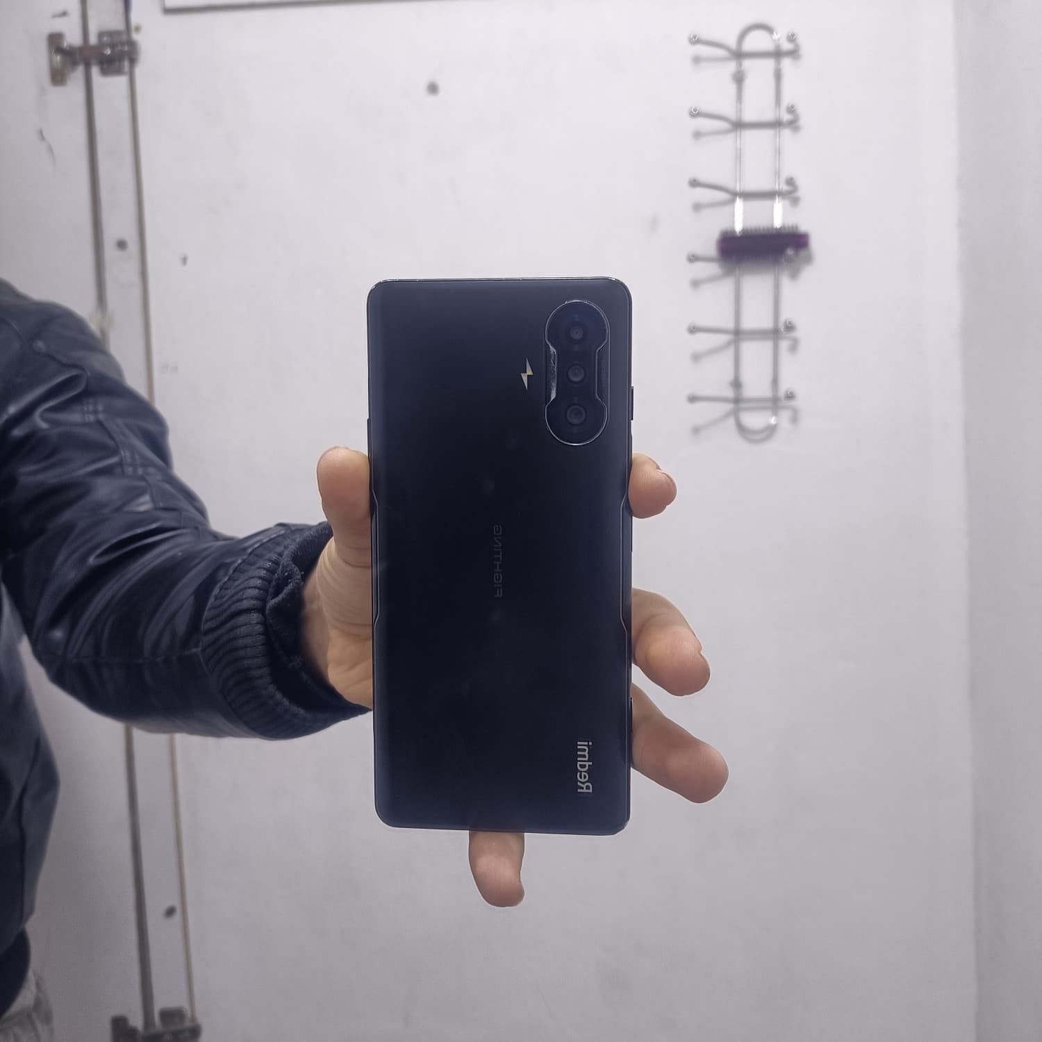 POCO F3