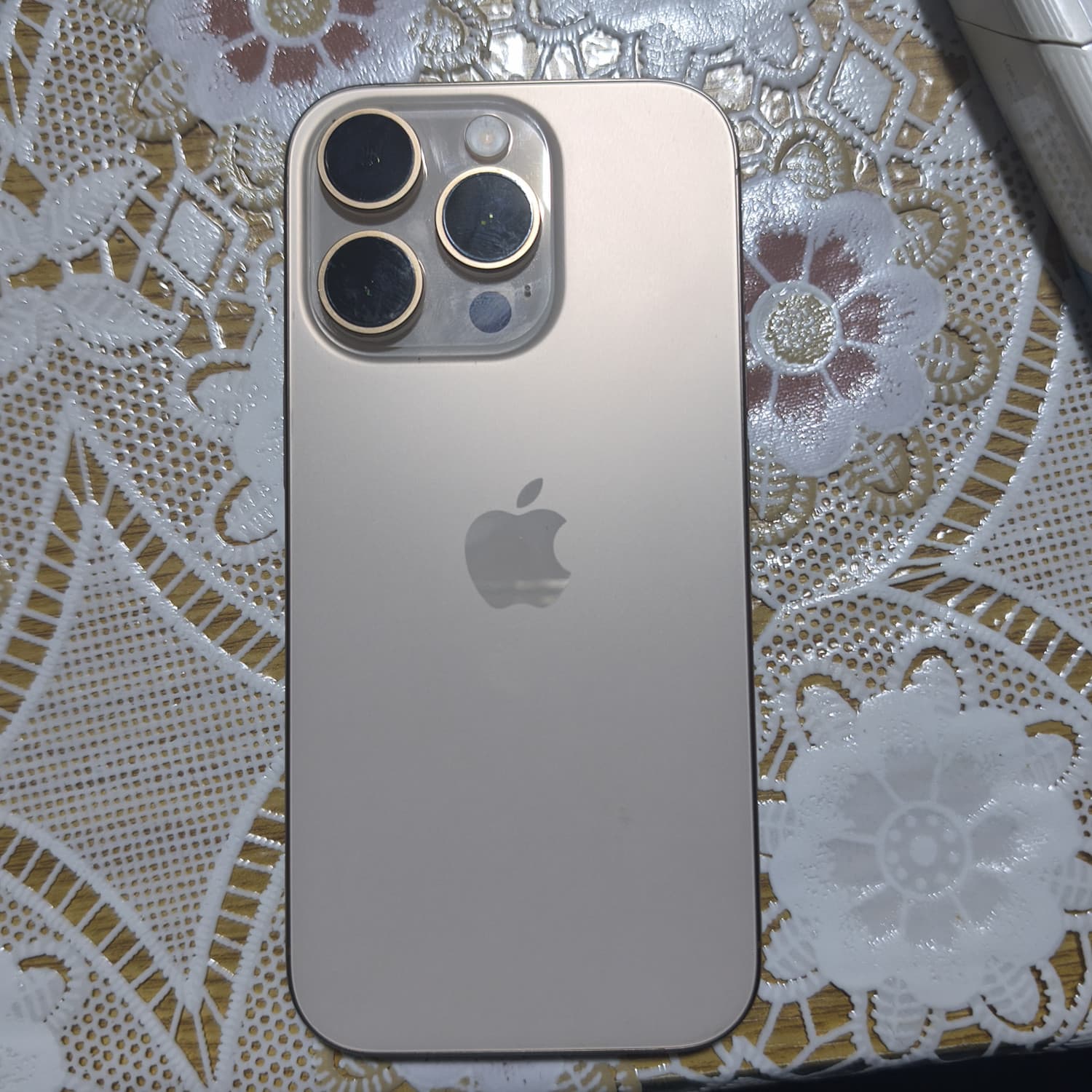 IPHONE 16 PRO