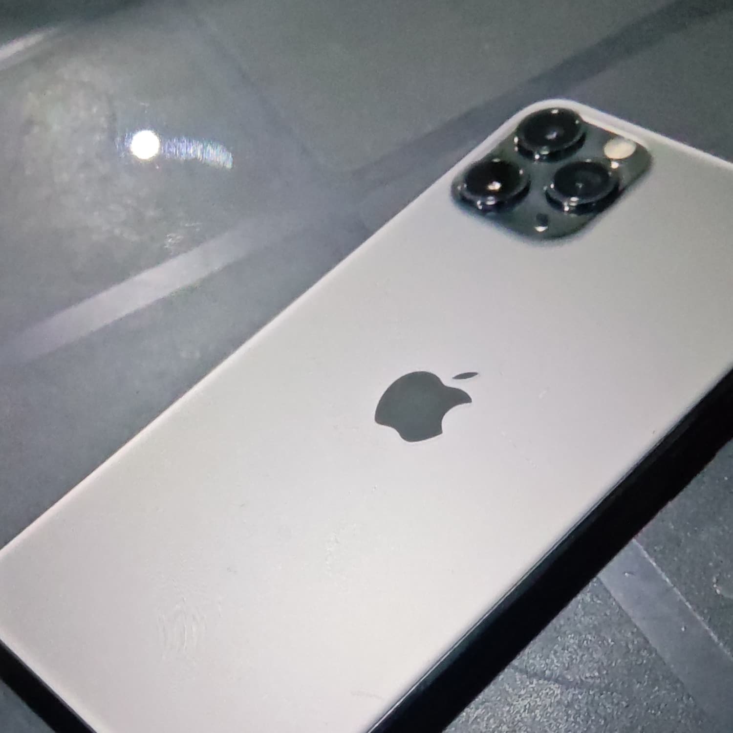 IPHONE 11 PRO