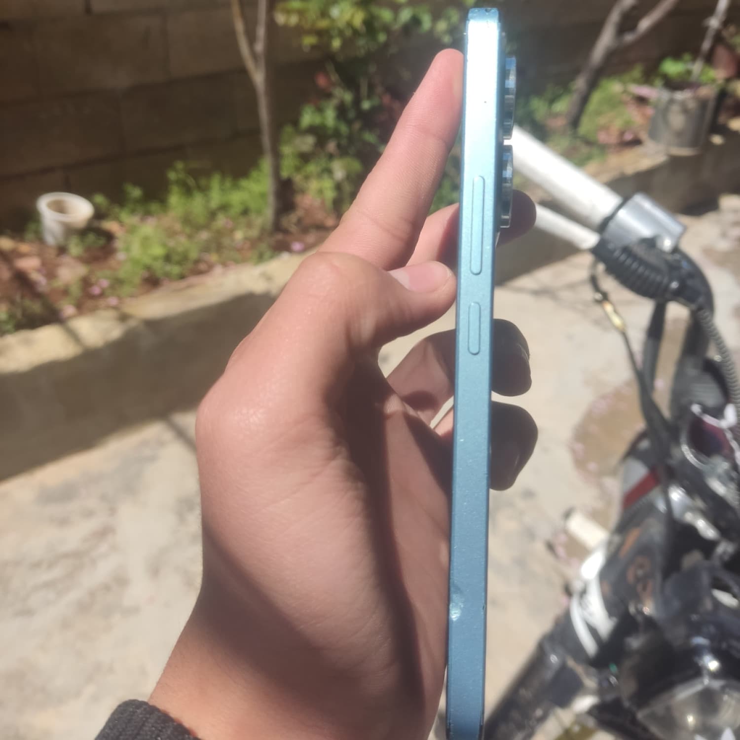 اختر صورة 2