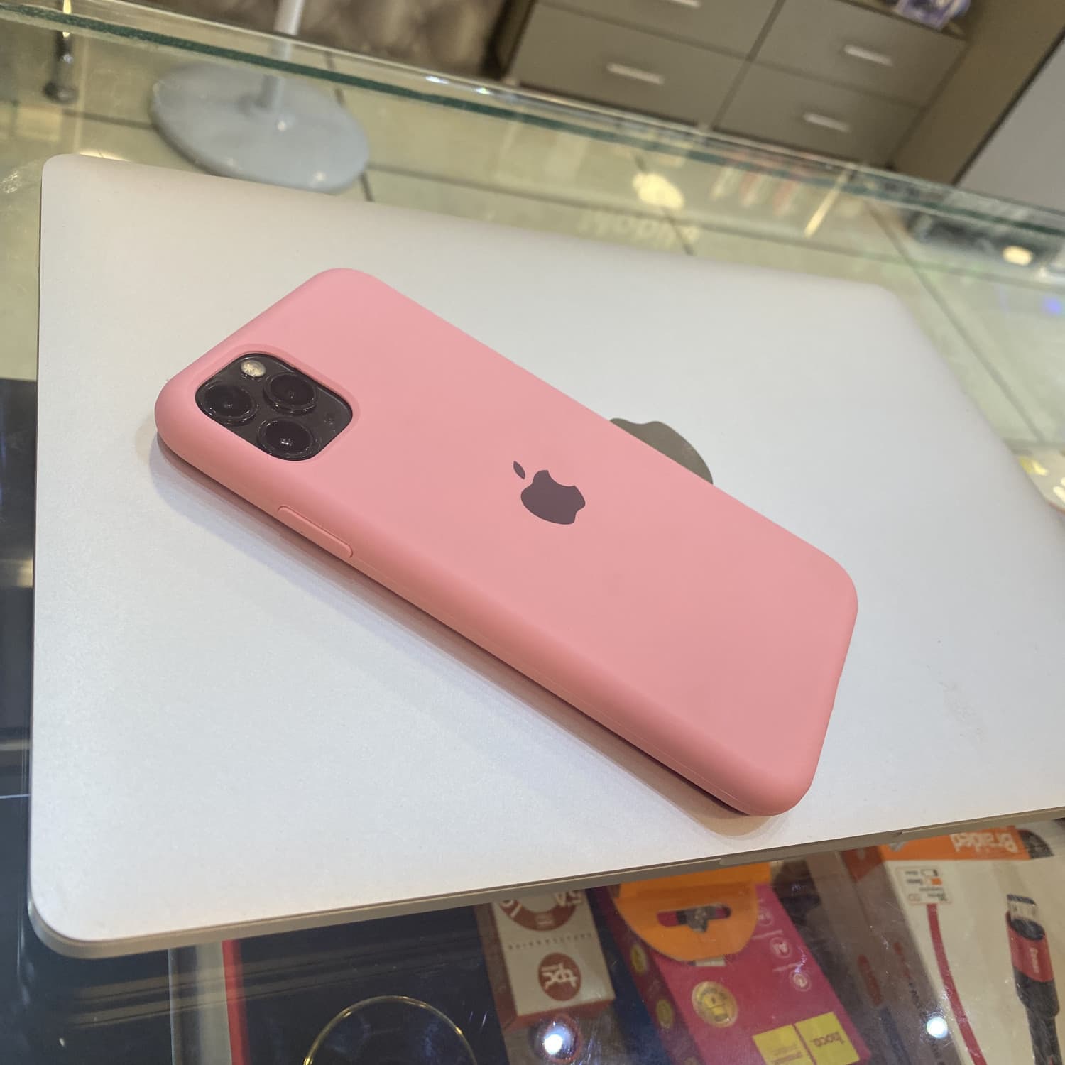 IPHONE 11 PRO