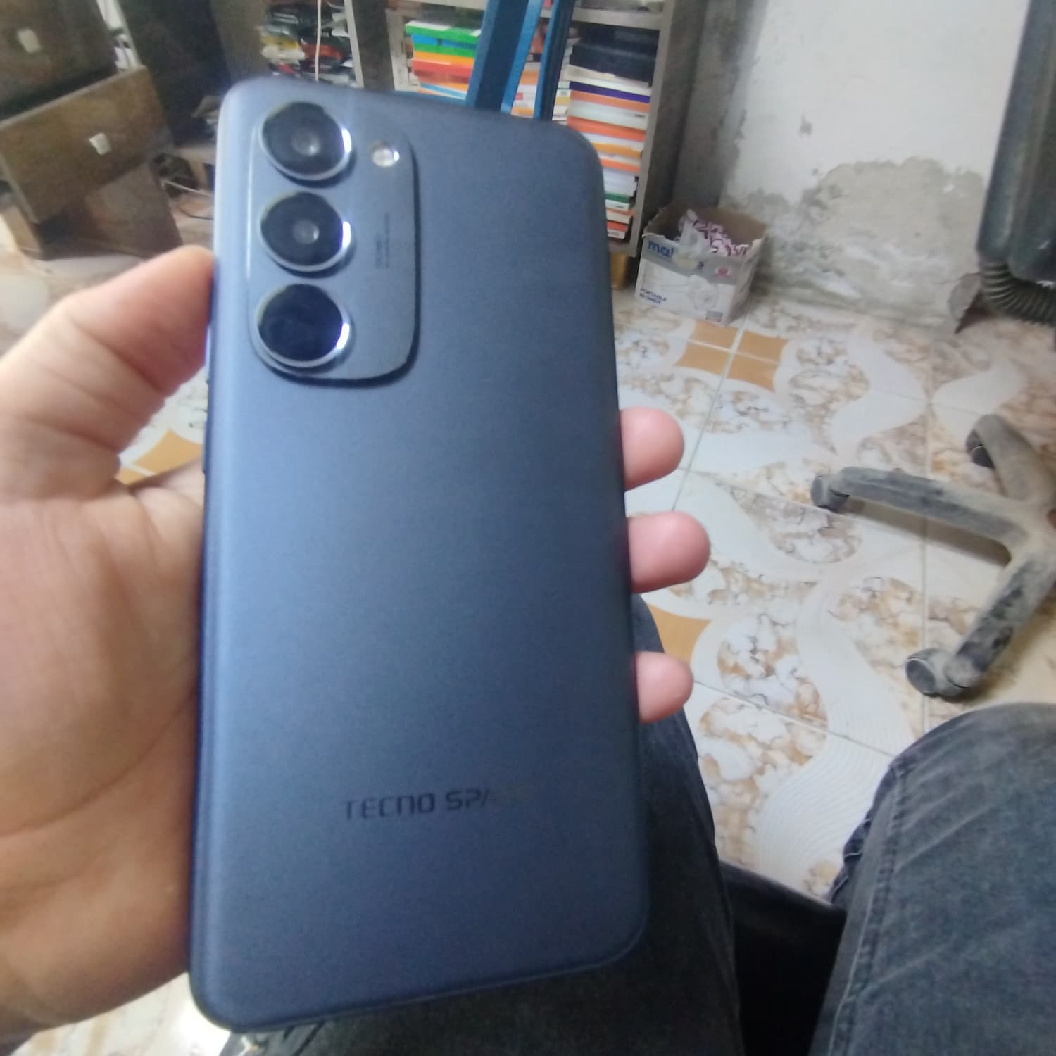 SPARK 40 PRO PLUS