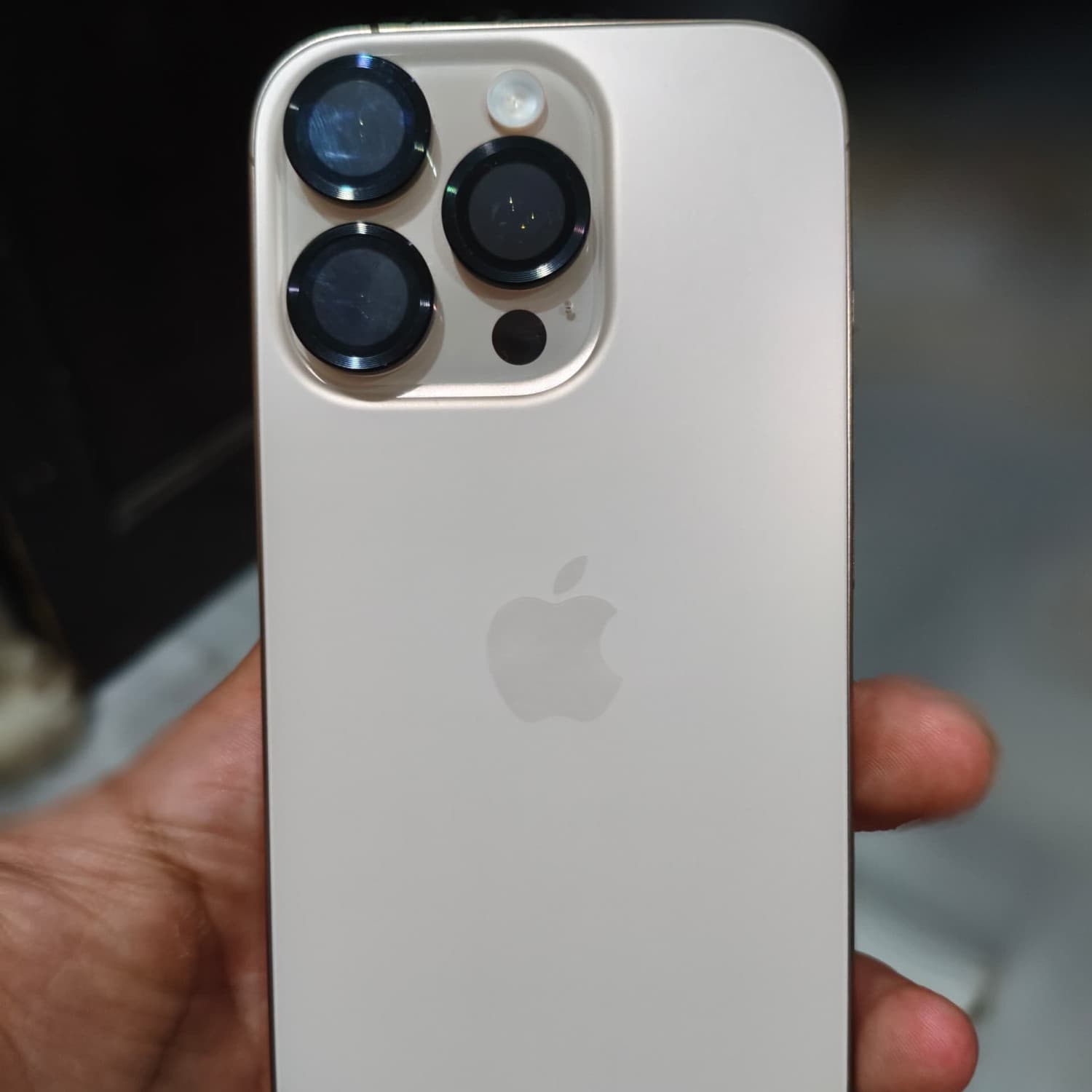 IPHONE 16 PRO