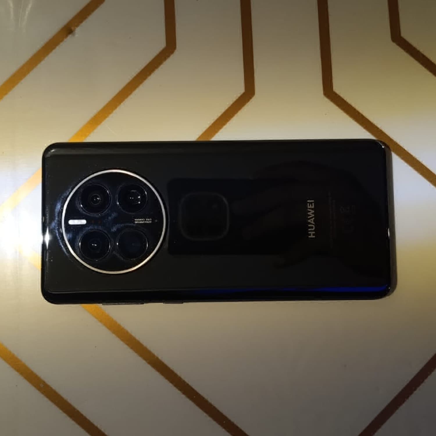 MATE 50 PRO