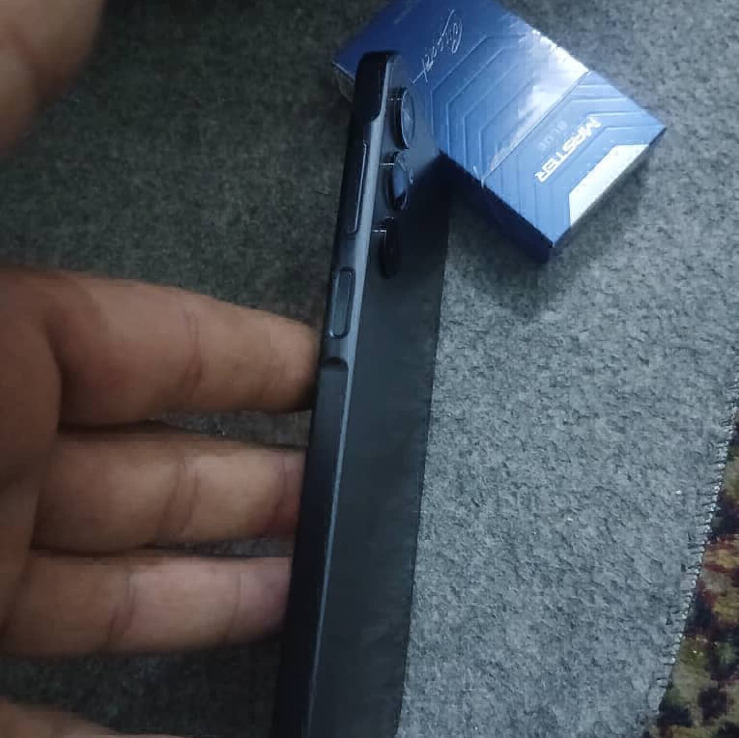 اختر صورة 3