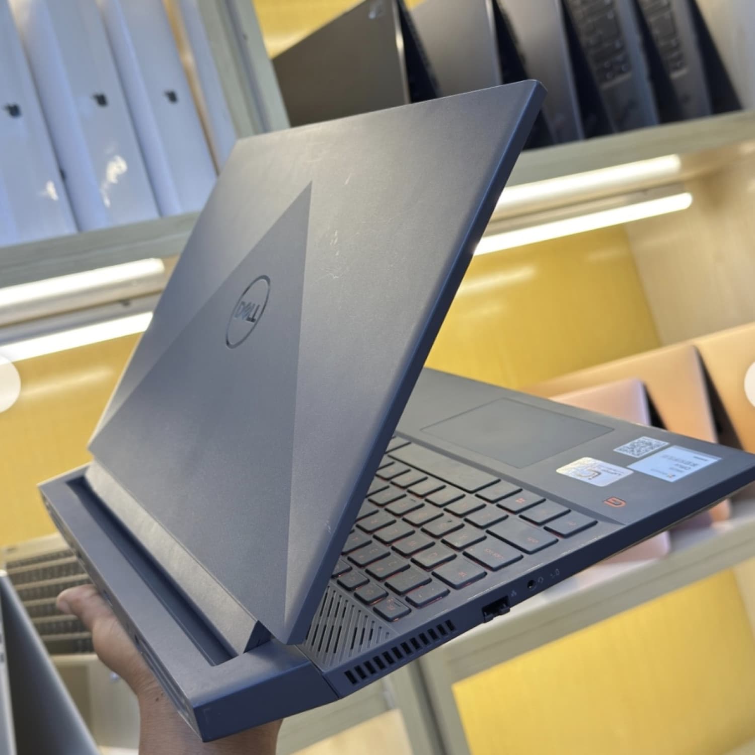 Dell G15 5511