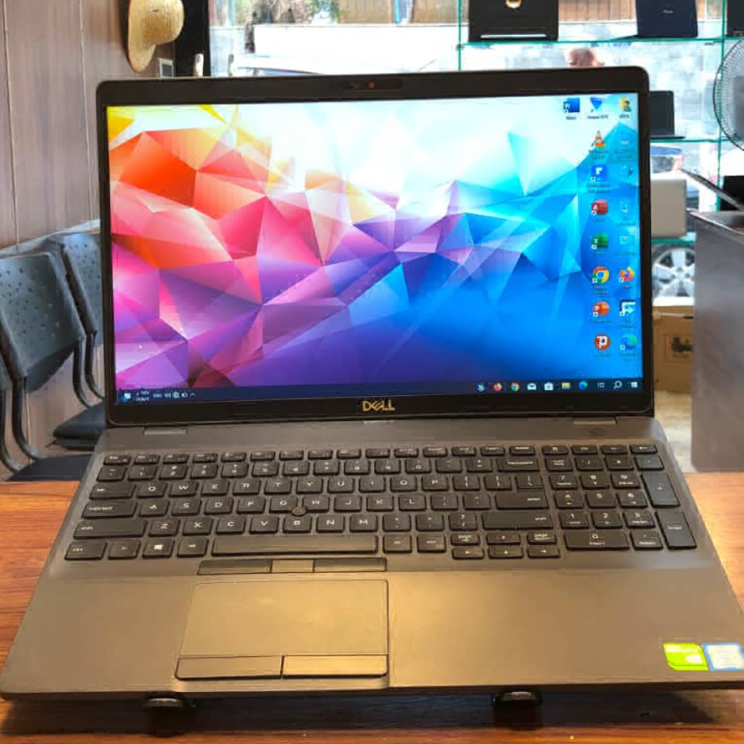 اللابتوب والموديل : *DELL Precision 7550