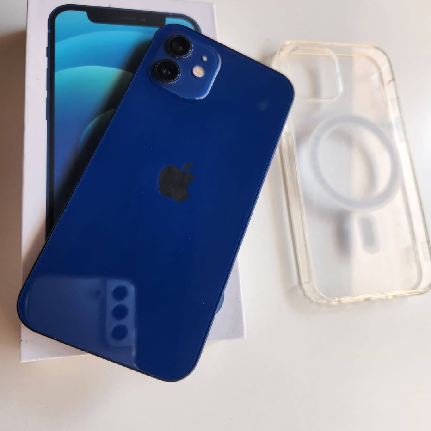IPHONE 12