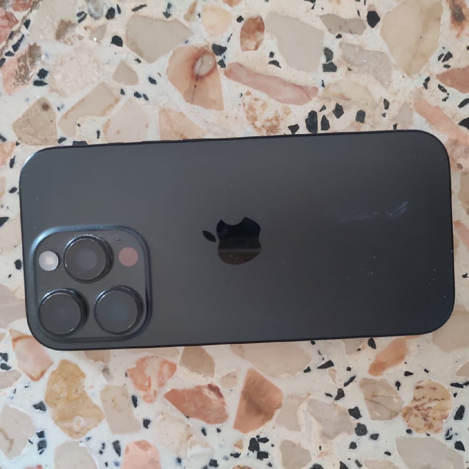 IPHONE 16 PRO