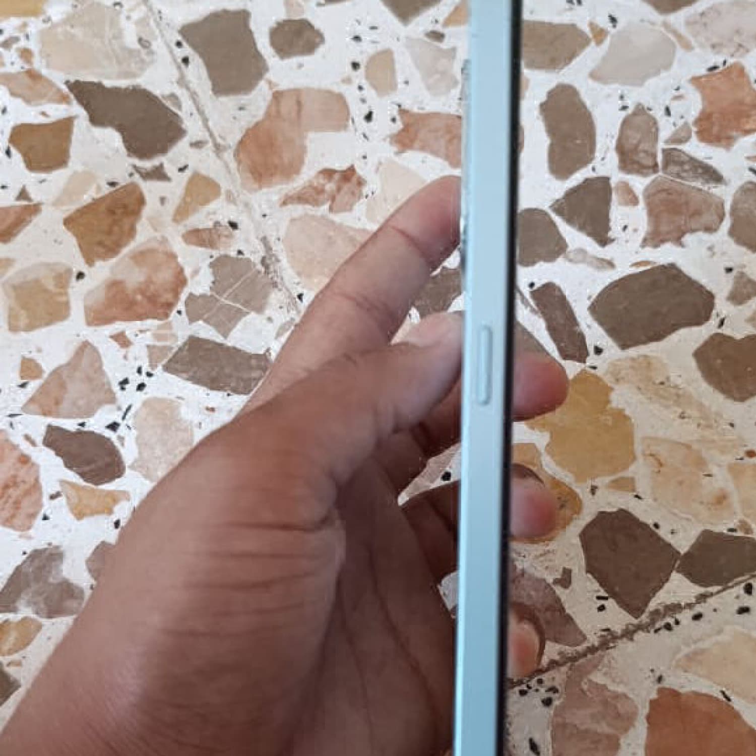 اختر صورة 2