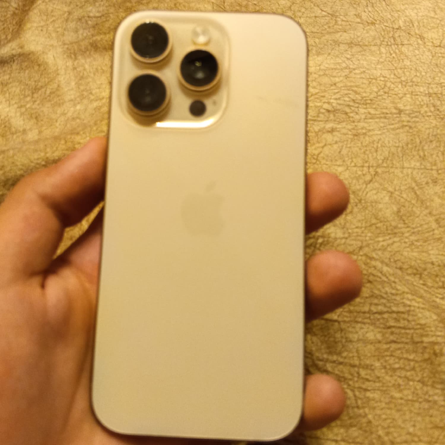 IPHONE 16 PRO