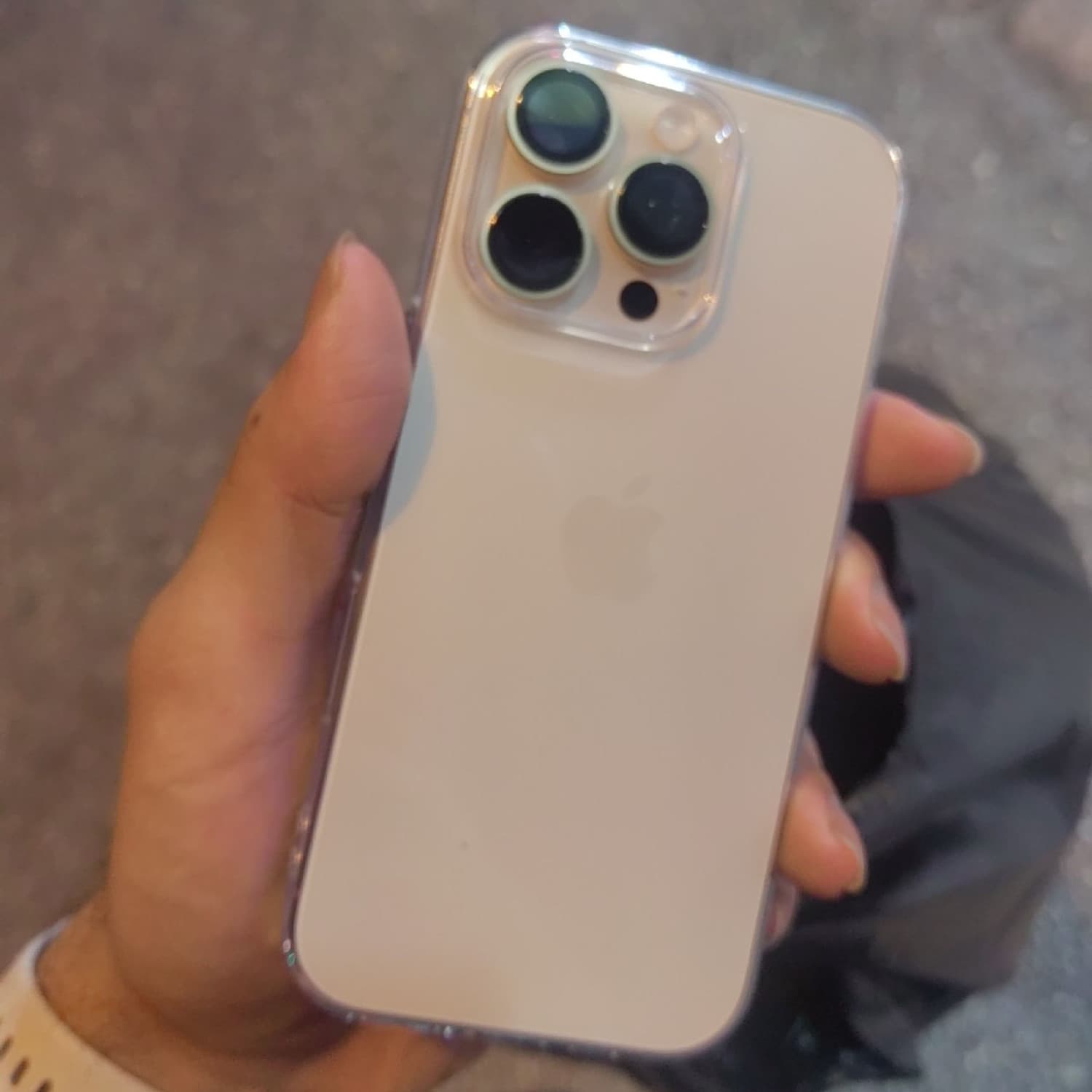 IPHONE 16 PRO