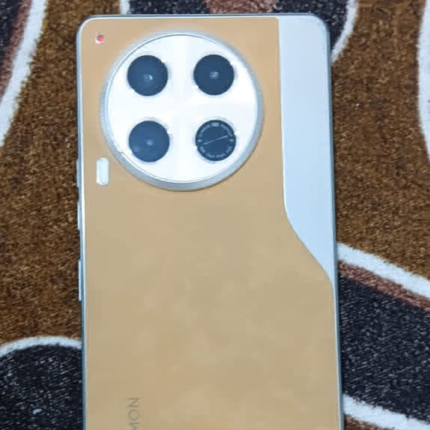CAMON 30